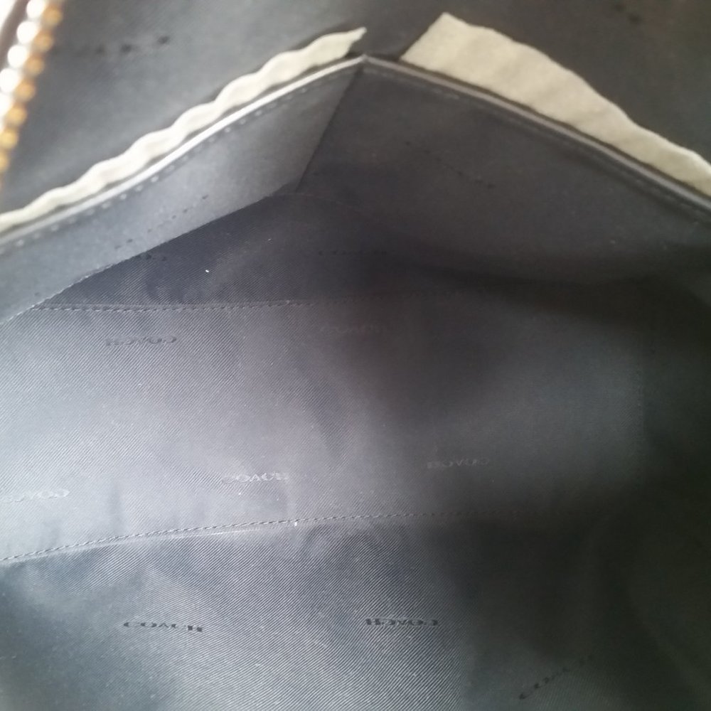 COACH Shay Leather Shoulder Bag - Lake color >>SOLD OUT>> - Picture 12 of 14